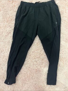 Nike Black Men's Lightweight Training Joggers